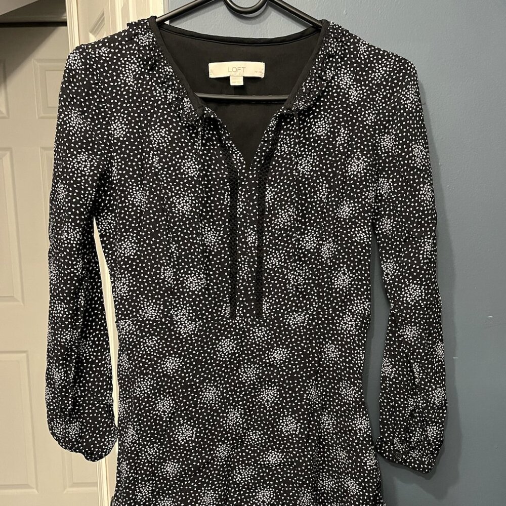 LOFT Petite 00P Black Long Sleeve Dress with White Petal Print